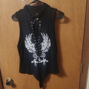 Nwot Iris. Black Lace-Up Graphic Women's Top. Size Medium.